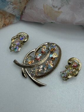 Vintage Aurora Borealis Crystal Leaf Brooch and Clip-On Earrings Set
